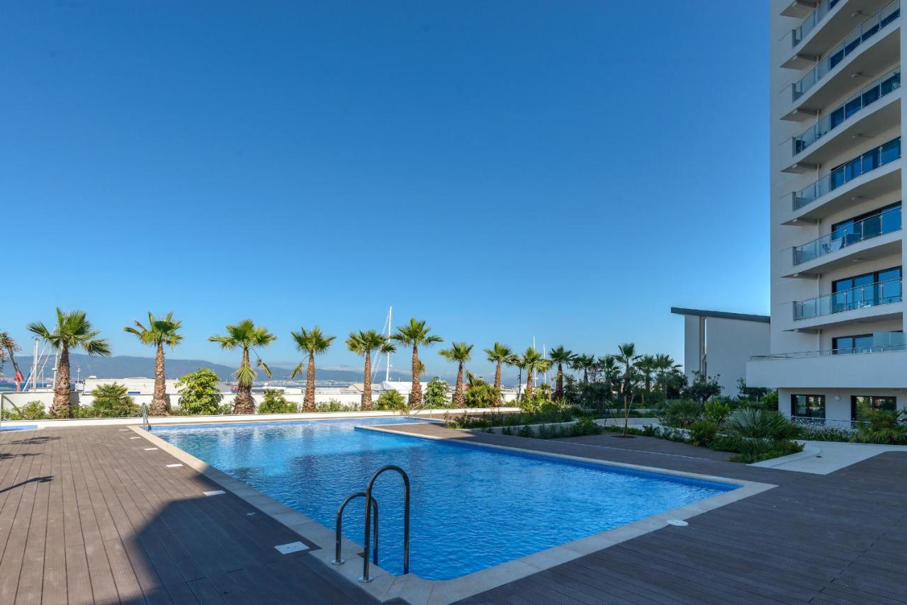 Luxury Modern Apartment With Exceptional Views! Hosted By Sweetstay 直布罗陀 外观 照片
