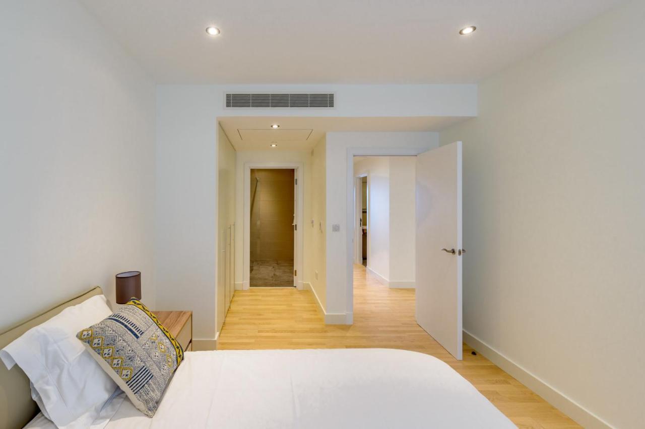 Luxury Modern Apartment With Exceptional Views! Hosted By Sweetstay 直布罗陀 外观 照片