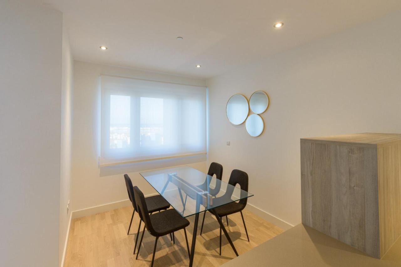 Luxury Modern Apartment With Exceptional Views! Hosted By Sweetstay 直布罗陀 外观 照片