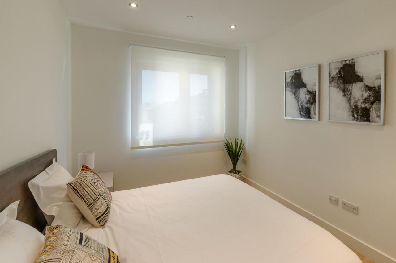 Luxury Modern Apartment With Exceptional Views! Hosted By Sweetstay 直布罗陀 外观 照片